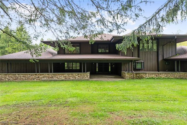 9940 Chardon Road, Chardon, OH 44024
