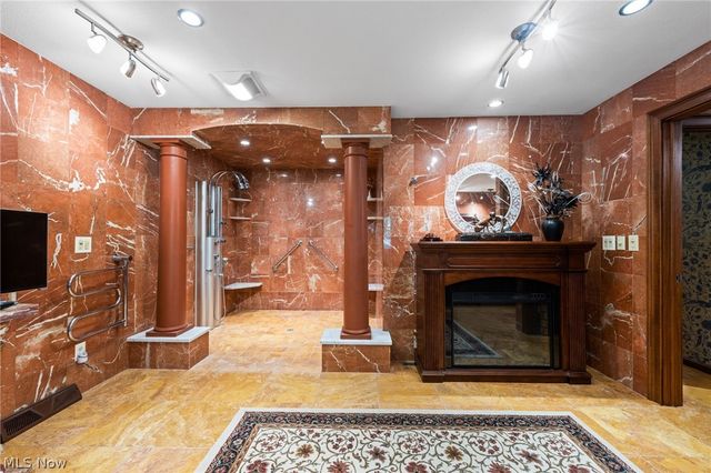 9940 Chardon Road, Chardon, OH 44024