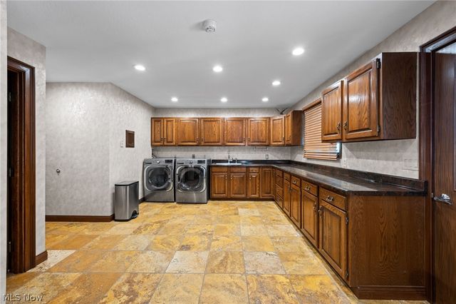 9940 Chardon Road, Chardon, OH 44024