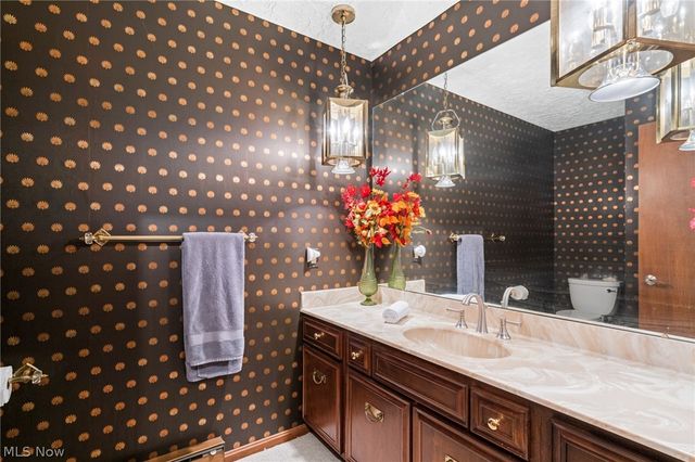 9940 Chardon Road, Chardon, OH 44024