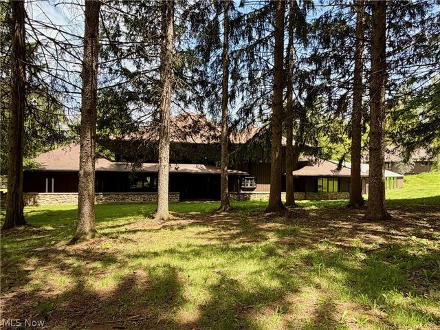 9940 Chardon Road, Chardon, OH 44024