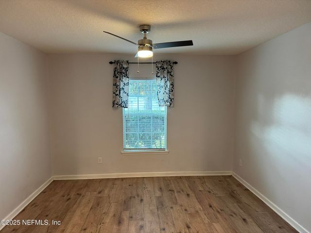 348 AUBURN OAKS Road E, Jacksonville, FL 32218