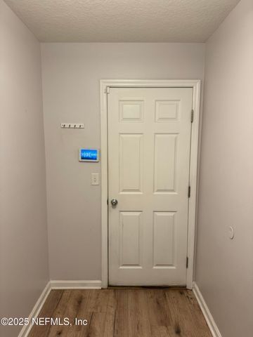 348 AUBURN OAKS Road E, Jacksonville, FL 32218