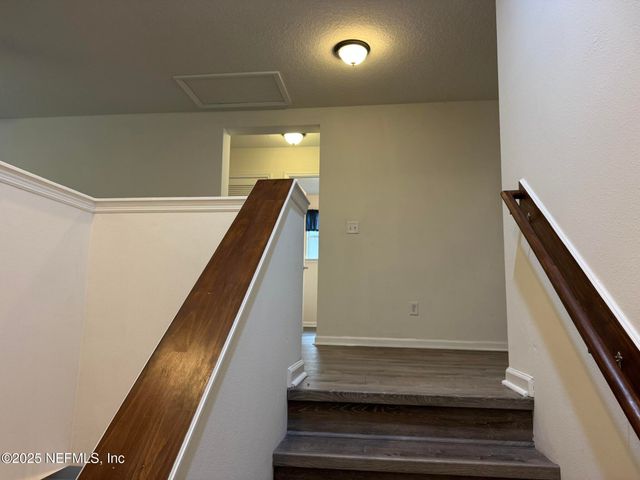 348 AUBURN OAKS Road E, Jacksonville, FL 32218