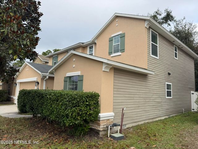 348 AUBURN OAKS Road E, Jacksonville, FL 32218
