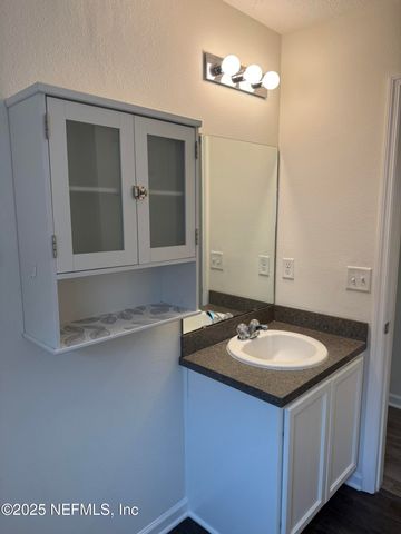 348 AUBURN OAKS Road E, Jacksonville, FL 32218