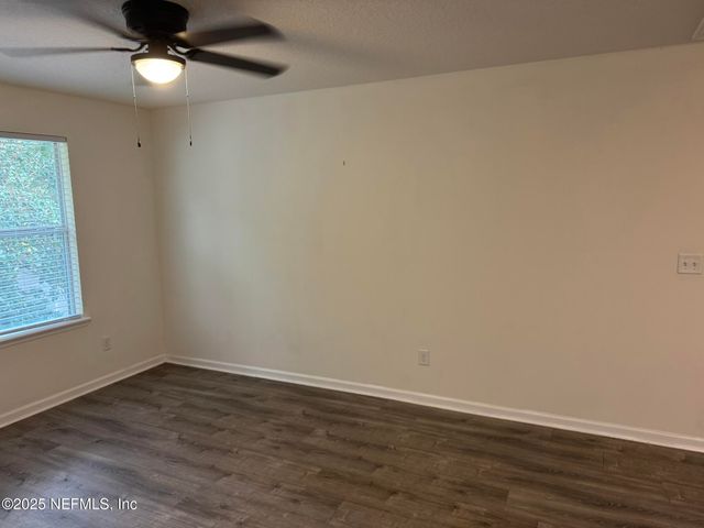 348 AUBURN OAKS Road E, Jacksonville, FL 32218