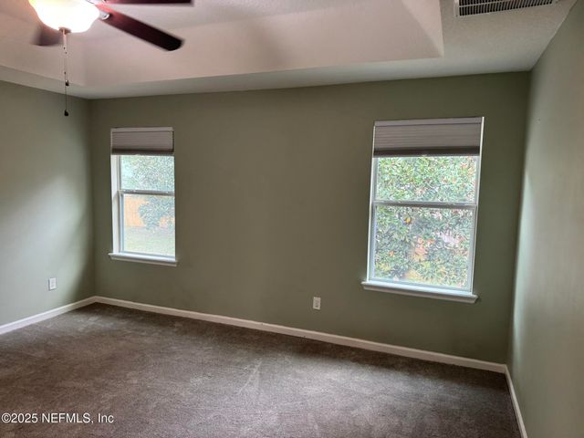 348 AUBURN OAKS Road E, Jacksonville, FL 32218