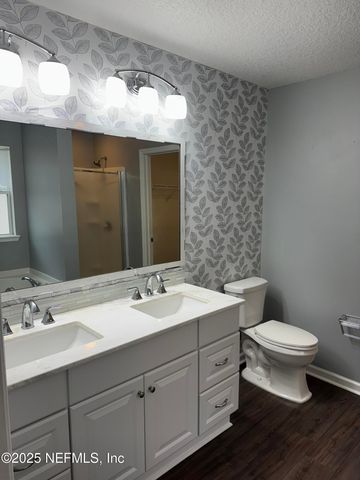 348 AUBURN OAKS Road E, Jacksonville, FL 32218