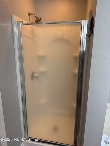 348 AUBURN OAKS Road E, Jacksonville, FL 32218