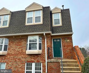 4033 CHESTERWOOD DR #4033, Silver Spring, MD 20906
