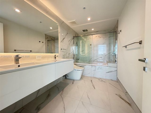 1170 E Hallandale 1106 1106, Hallandale Beach, FL 33009