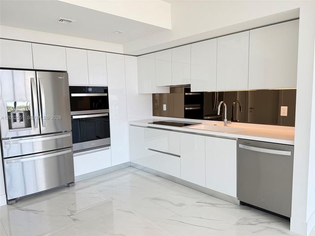 1170 E Hallandale 1106 1106, Hallandale Beach, FL 33009