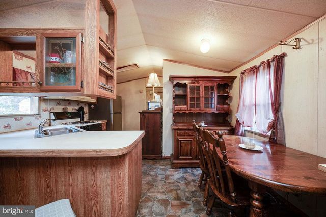 805 THIRD ST EXT, Hamburg, PA 19526