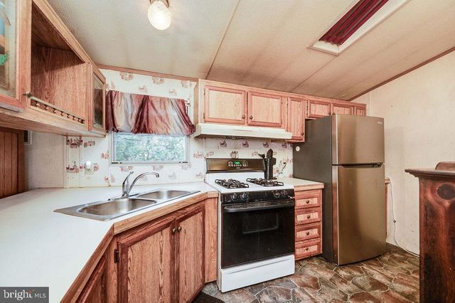 805 THIRD ST EXT, Hamburg, PA 19526