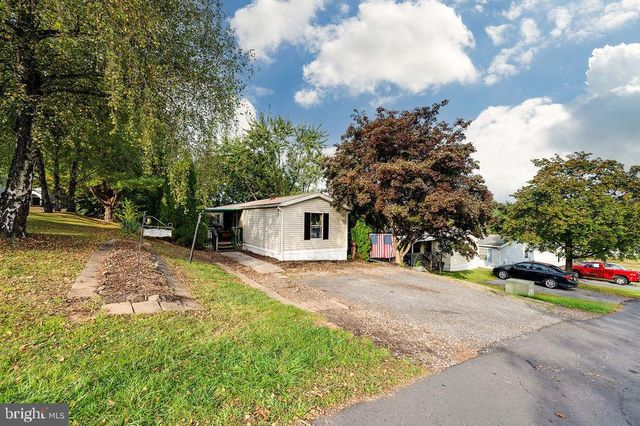 805 THIRD ST EXT, Hamburg, PA 19526