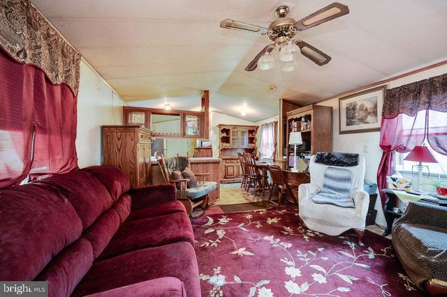 805 THIRD ST EXT, Hamburg, PA 19526