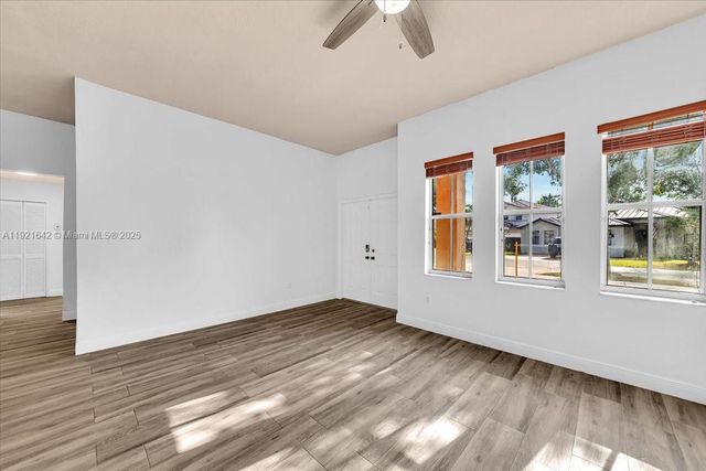 16283 SW 83rd St, Miami, FL 33193