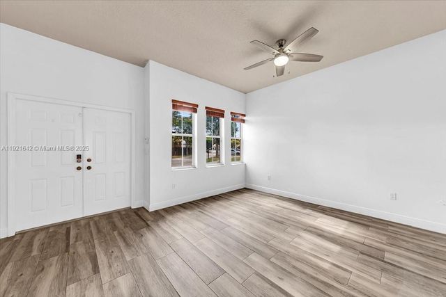 16283 SW 83rd St, Miami, FL 33193