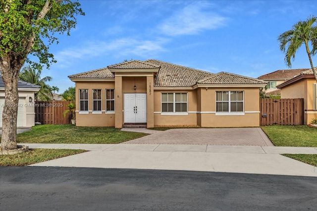 16283 SW 83rd St, Miami, FL 33193