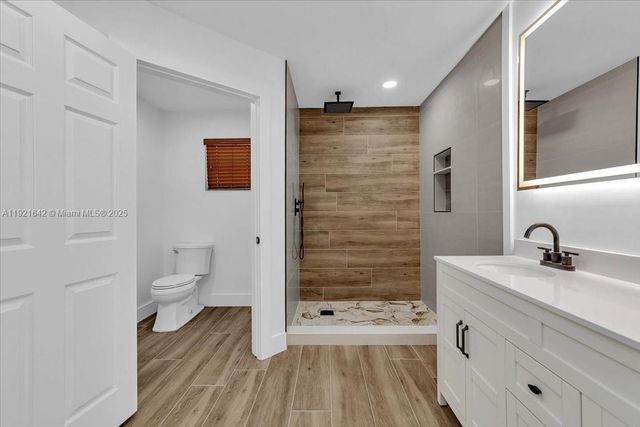 16283 SW 83rd St, Miami, FL 33193