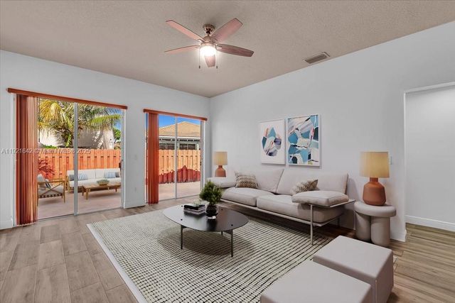 16283 SW 83rd St, Miami, FL 33193