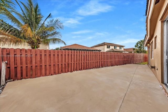 16283 SW 83rd St, Miami, FL 33193