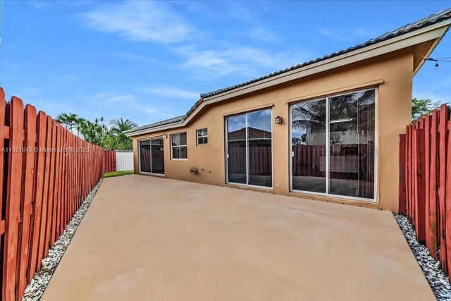 16283 SW 83rd St, Miami, FL 33193