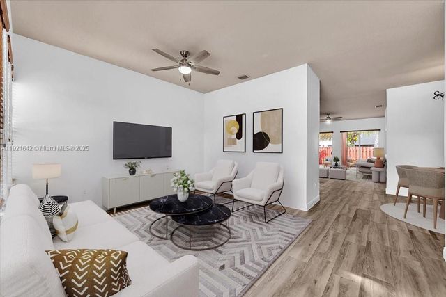 16283 SW 83rd St, Miami, FL 33193