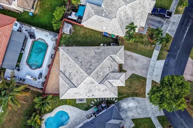 16283 SW 83rd St, Miami, FL 33193