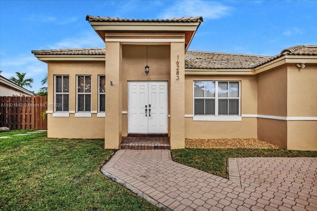 16283 SW 83rd St, Miami, FL 33193