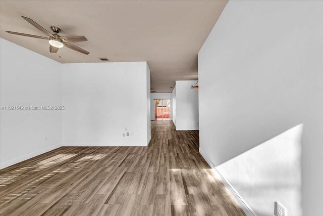 16283 SW 83rd St, Miami, FL 33193