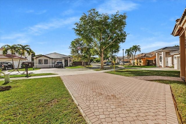 16283 SW 83rd St, Miami, FL 33193