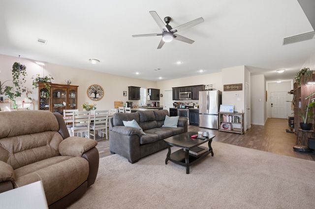 405 Willow Creek Drive, Glenn Heights, TX 75154