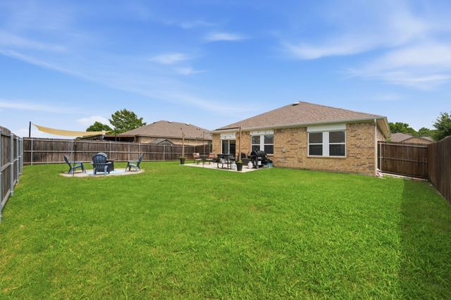 405 Willow Creek Drive, Glenn Heights, TX 75154