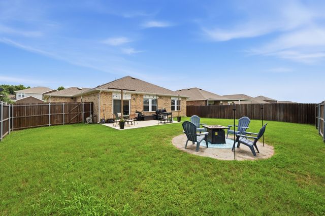 405 Willow Creek Drive, Glenn Heights, TX 75154