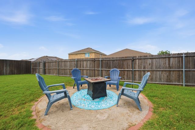 405 Willow Creek Drive, Glenn Heights, TX 75154
