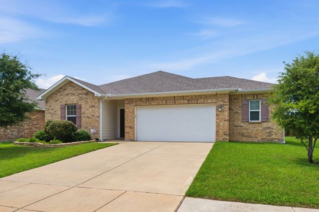 405 Willow Creek Drive, Glenn Heights, TX 75154
