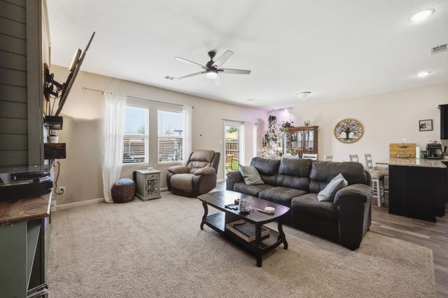 405 Willow Creek Drive, Glenn Heights, TX 75154
