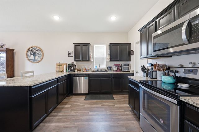 405 Willow Creek Drive, Glenn Heights, TX 75154