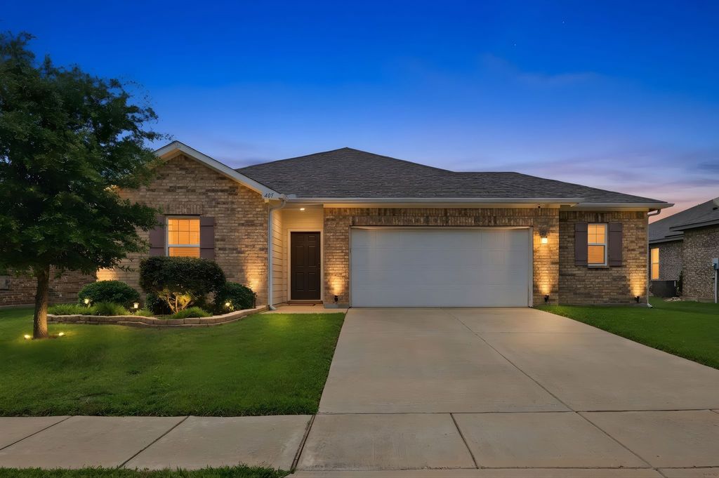 405 Willow Creek Drive, Glenn Heights, TX 75154
