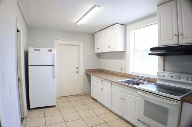 3113 E NORTH BAY STREET, Tampa, FL 33610