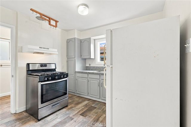 77 N Lima, Sierra Madre, CA 91024