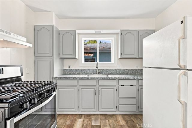 77 N Lima, Sierra Madre, CA 91024