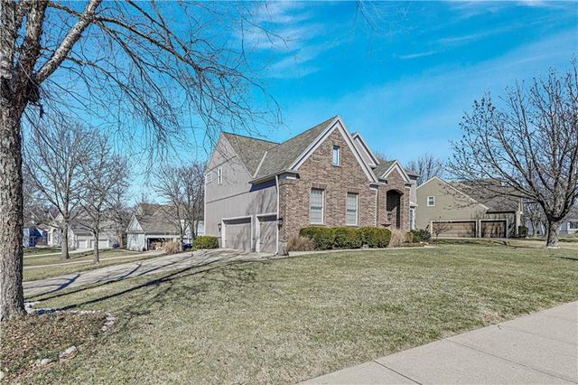 14316 Windsor Drive, Leawood, KS 66224