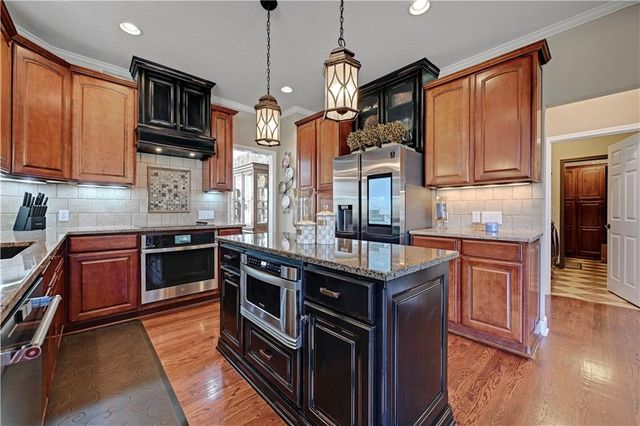 14316 Windsor Drive, Leawood, KS 66224