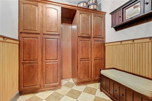 14316 Windsor Drive, Leawood, KS 66224