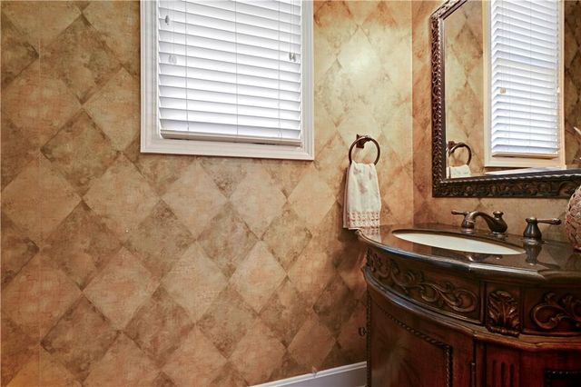 14316 Windsor Drive, Leawood, KS 66224