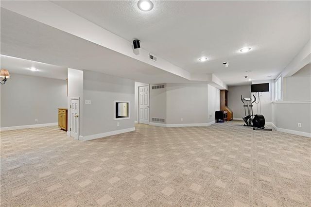 14316 Windsor Drive, Leawood, KS 66224