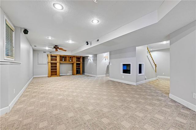 14316 Windsor Drive, Leawood, KS 66224